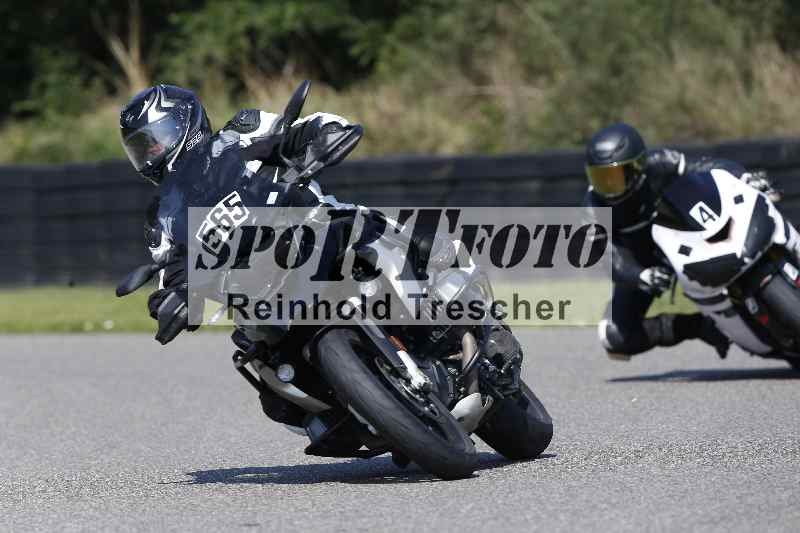 /44 09.08.2025 Plüss Moto Sport ADR/Einsteiger/565